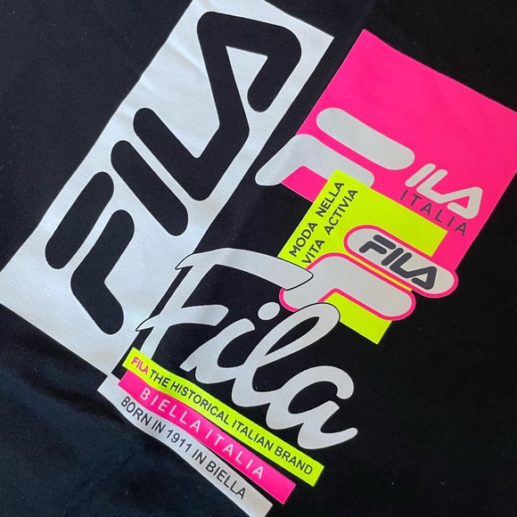 FILA Collage Logo Crew T-Shirt Nwt - Picture 3 of 4